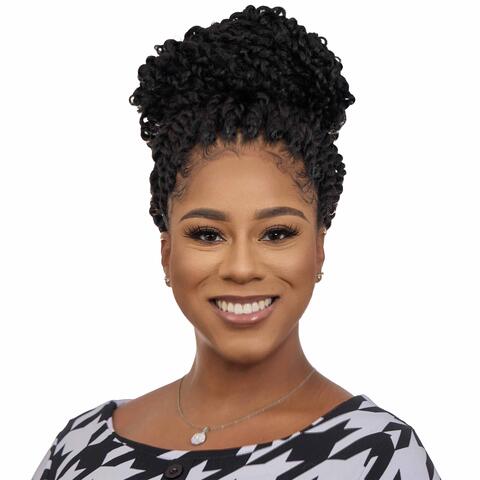 Nastacia Moore Headshot
